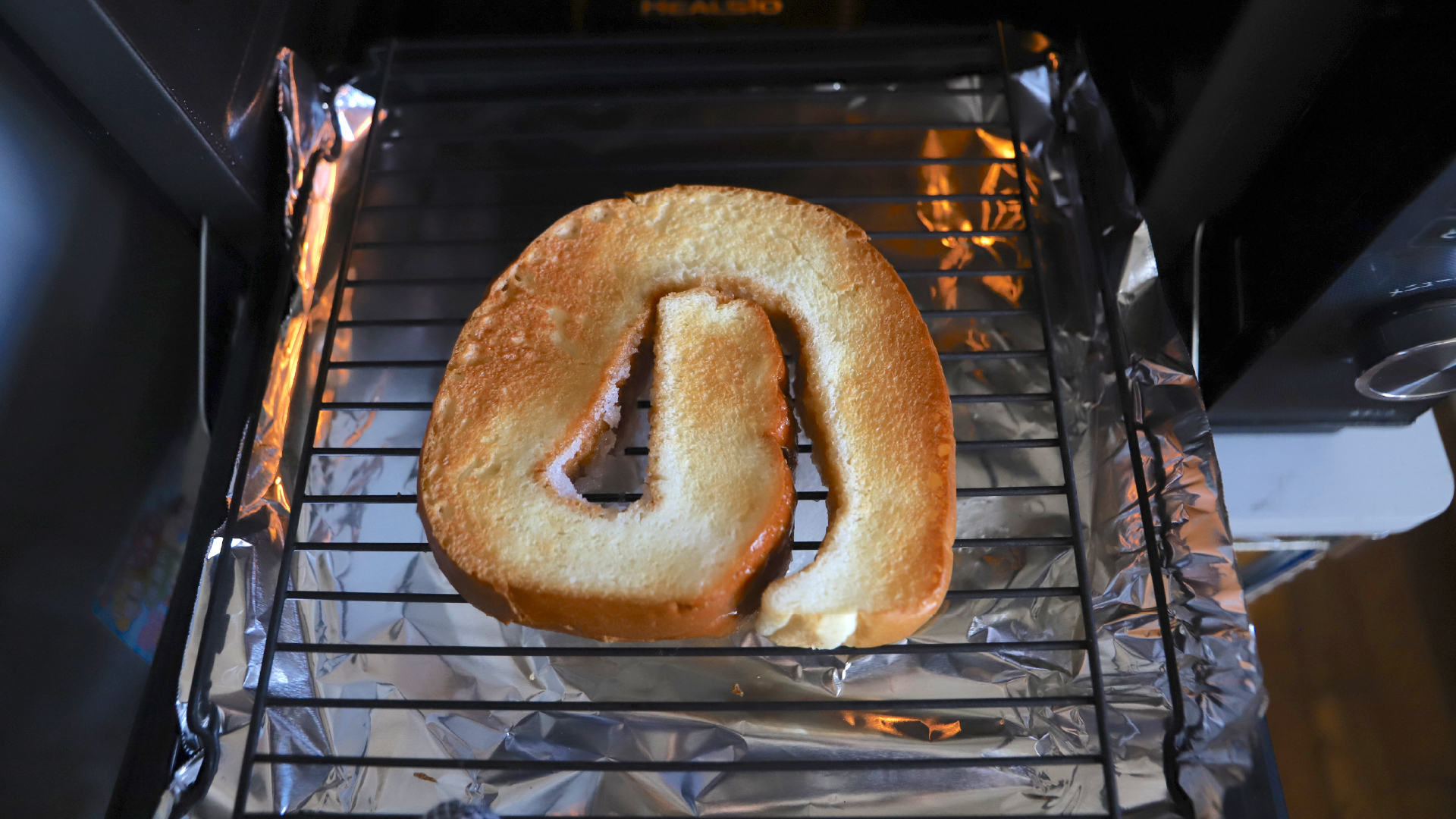 レシピ付き] 宮古島のソウルフード「うずまきパン」の手作りラスクを